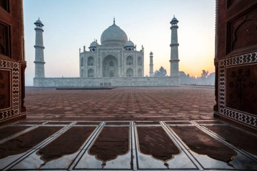 From Delhi: Taj Mahal Sunrise & Agra Day Tour With Transfers
