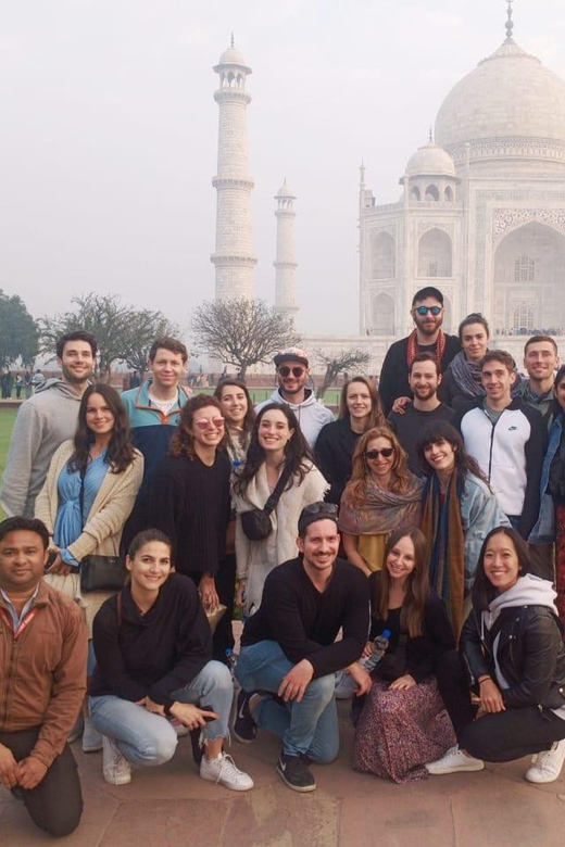 From Delhi: Taj Mahal Sunrise and Agra Fort Private Tour