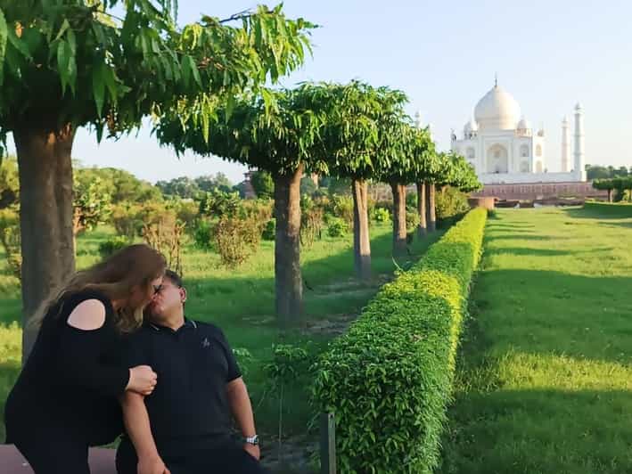 From Jaipur: 2 Day Taj Mahal Overnight Tour By Car