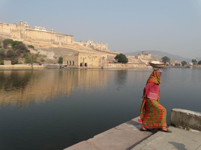 From Jaipur: Private Amber Fort, Jal Mahal and More Car Tour