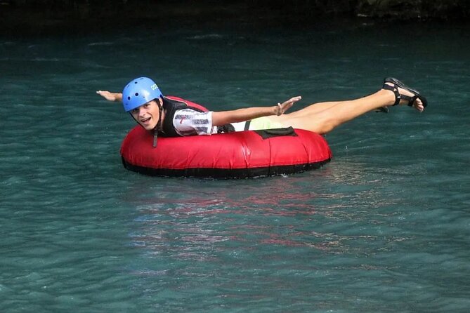 From La Fortuna: Río Celeste Waterfall, Tubing Tour and Lunch - Meeting and Pickup