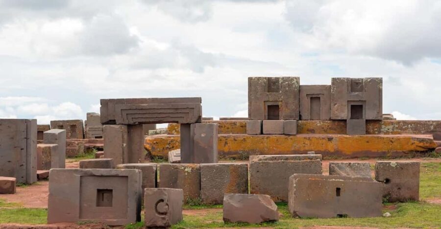 From La Paz: Tiwanaku and Puma Punku With Lunch |Private| - Tour Overview