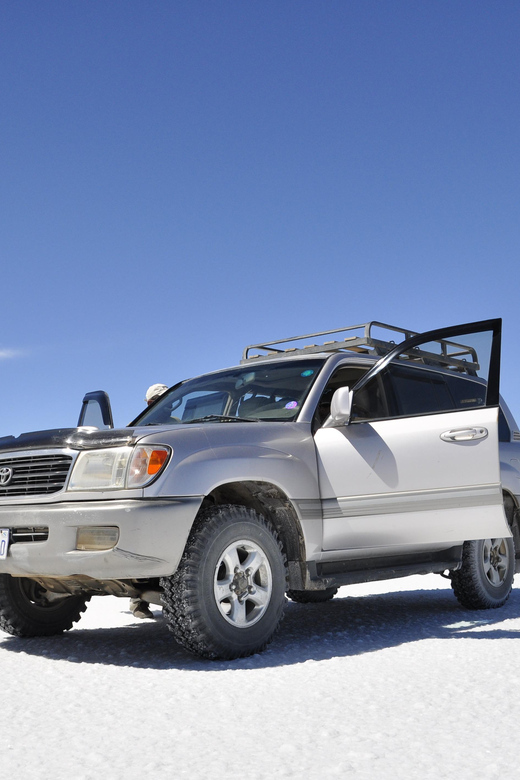 From La Paz to La Paz: Uyuni Salt Flat Tour 1D + Night Buses - Tour Overview and Pricing