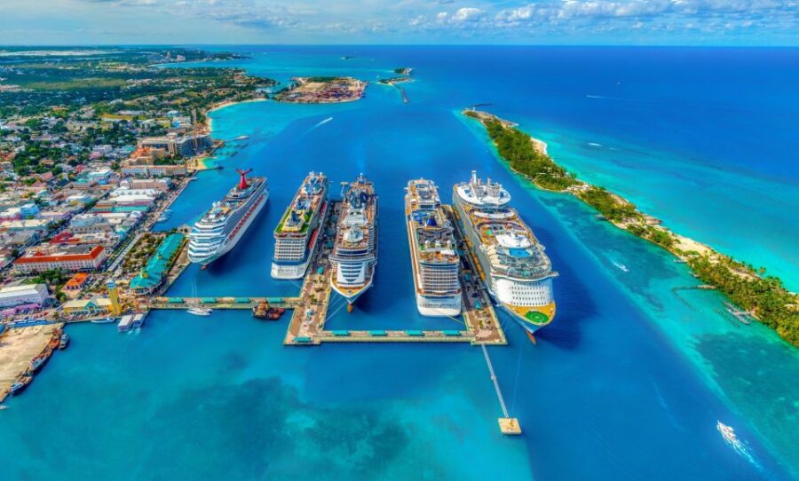 From Miami Beach: Roundtrip Bimini Ferry and Hotel Transfers