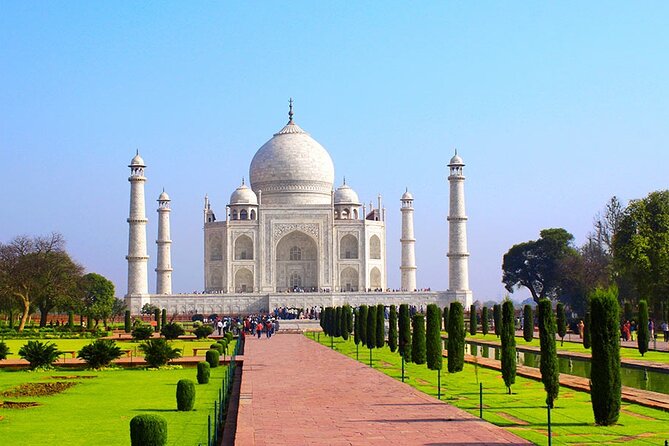 From Pune – Overnight Taj Mahal Agra Private Tour by Return Flights