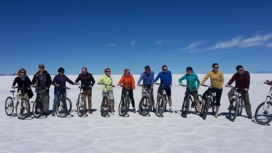 From Uyuni: Uyuni Salt Flat 1-Day + Bikes and Lunch