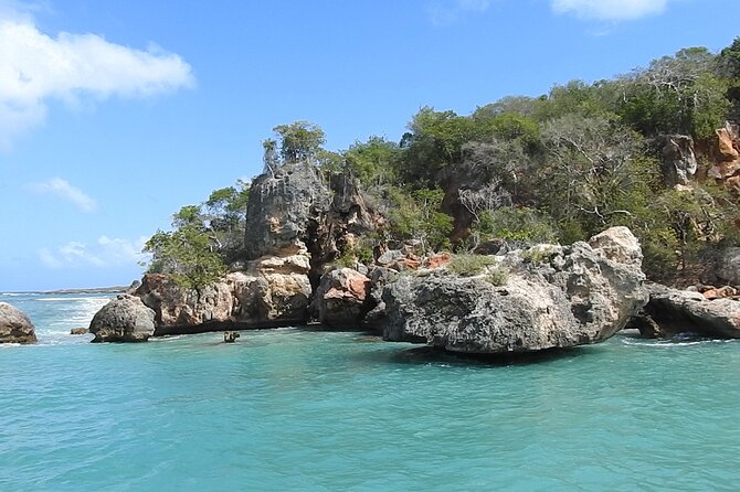 Full Day Isla Bonita Speed Tours - Included Amenities