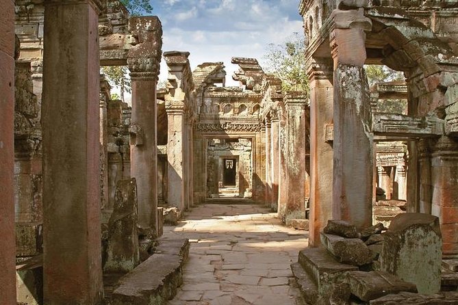 Full Day Preah Khan and Neak Pean Temples Tour - Meeting and Pickup