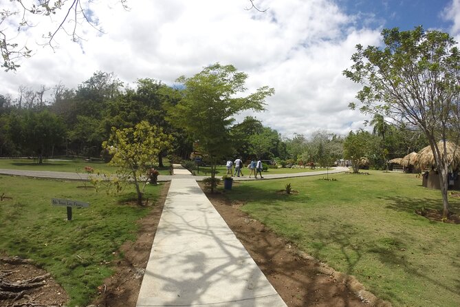 Full Day Private Guided Tour in Lagoon Dudu From Santo Domingo
