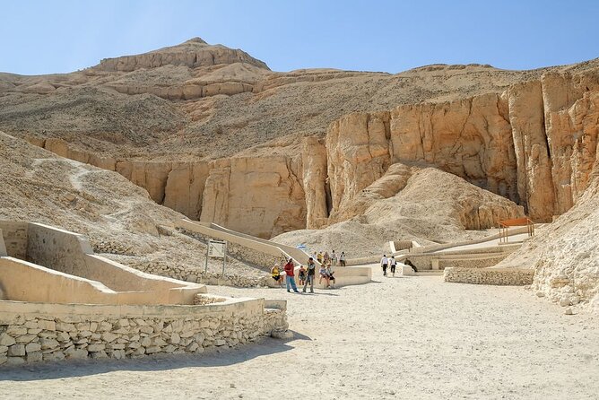Full-day Private Guided Tour of East and West Bank in Luxor