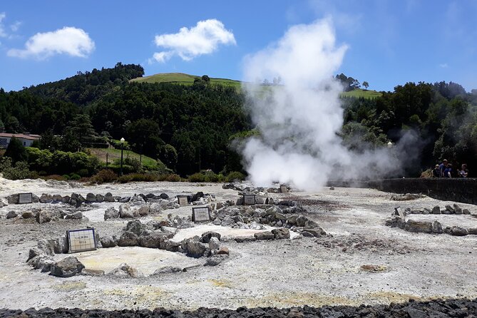 Full-Day Private São Miguel Tour With Furnas and Hot Springs