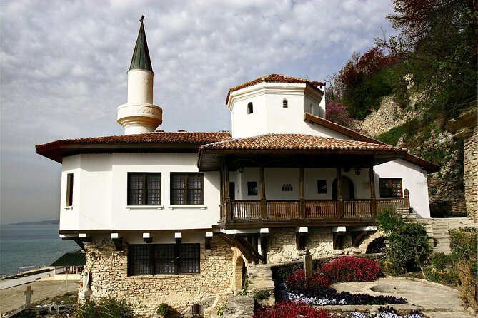 Full-Day Private Sightseeing Tour to the North of Varna