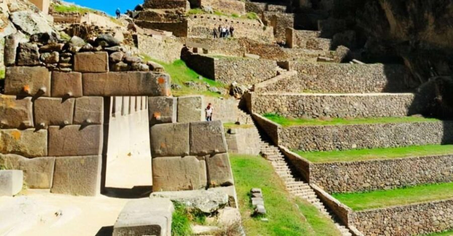 Full Day: Sacred Valley Tour (Pisac and Ollantaytambo)