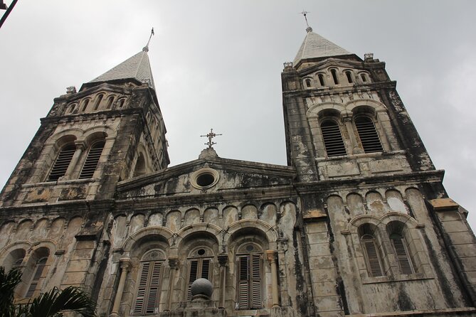 Full-Day Stone Town and Prison Island Tour in Zanzibar