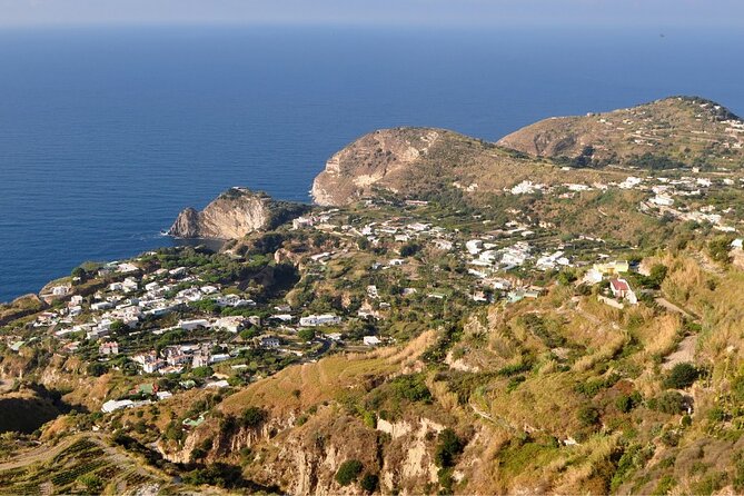 Full-Day Tour by Boat From Sorrento to Ischia and Procida