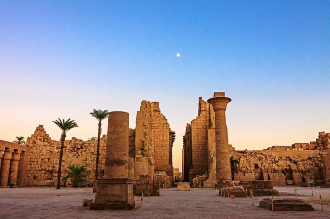 Full Day Tour of Luxor East and West With Hot Air Balloon Over Luxor