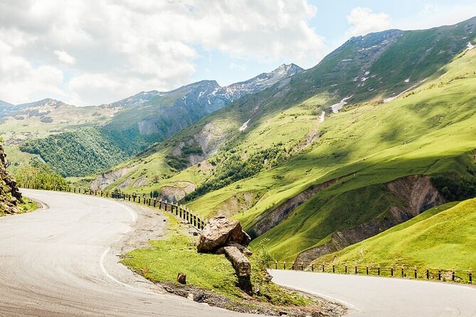 Full Day Tour to Kazbegi - Tour Overview