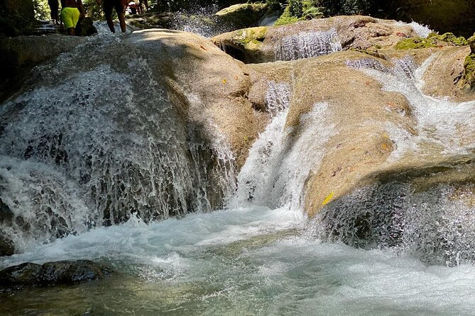 Full-Day Tour to the Blue Hole and Dunns River Falls