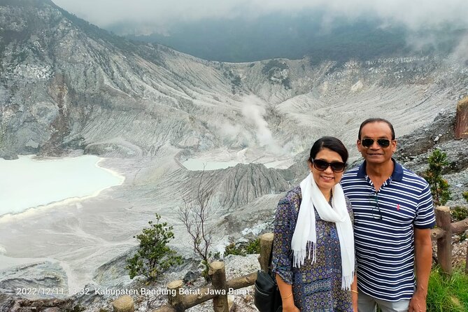 Fullday Bandung Volcano,Tea Plantation,Fruits Market With Lunch & Souvenir - Inclusions