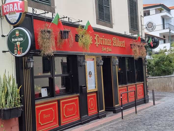 Funchal: Pub Crawl - Activity Overview