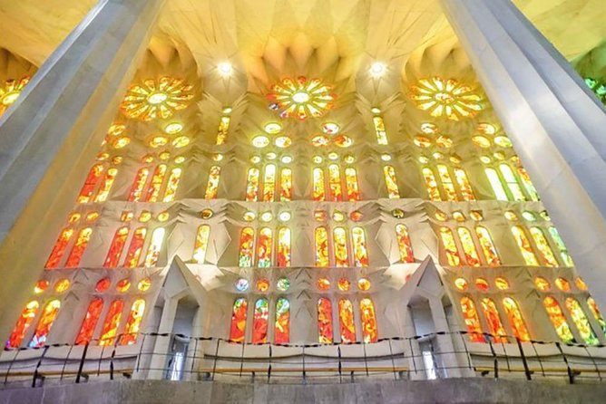 Gaudí Essential : Sagrada Familia Guided Tour