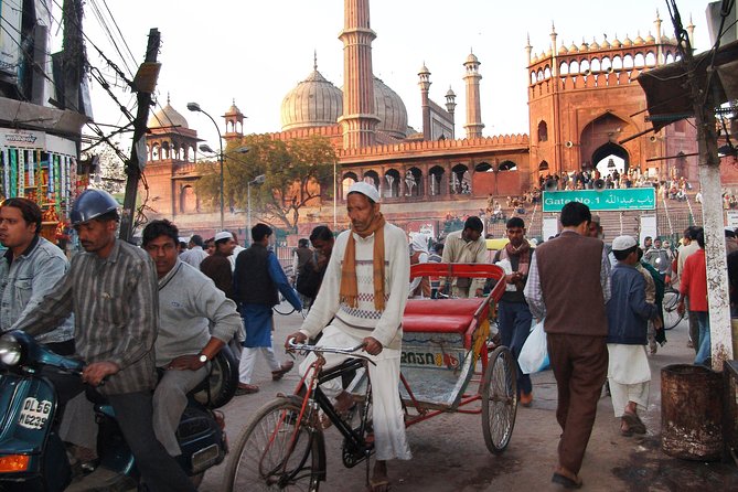 Get Your Perfect Guide for Touring Delhi