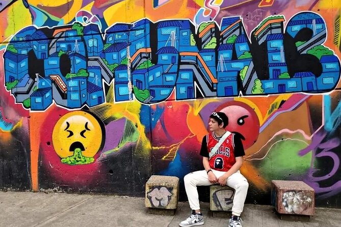 GRAFITOUR COMUNA 13 More Than a Tour an EXPERIENCE