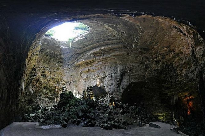 Grotte Di Castellana Guided Tour From Bari - Transportation and Guided Exploration