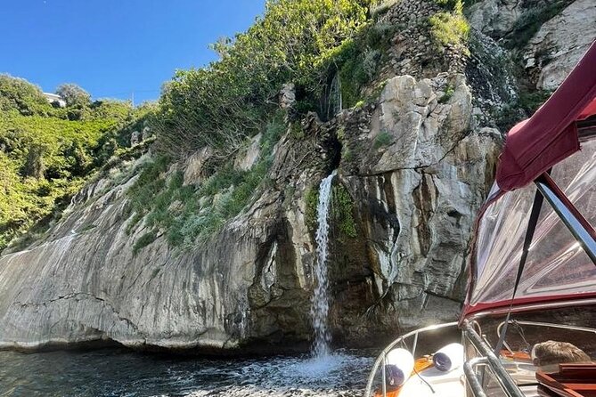 Guided Boat Tour of the Amalfi Coast From Sorrento