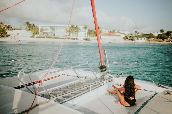 Guided Morning Sail to Boca Catalina With BBQ Lunch