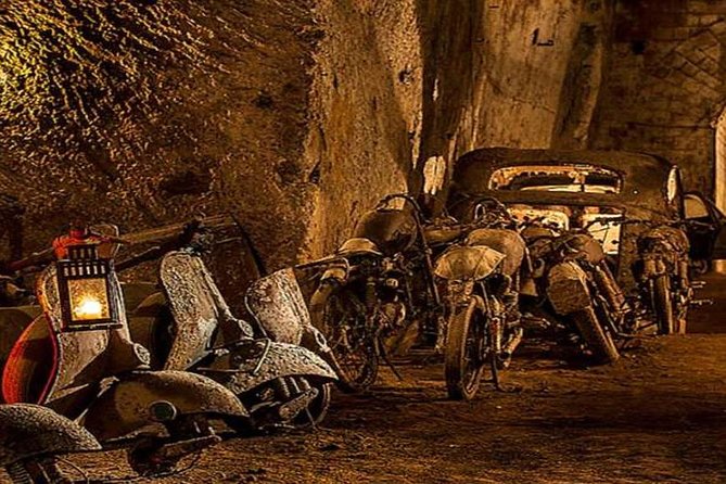 Guided Tour of Naples Underground With a Local