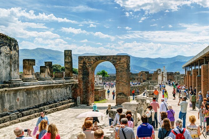 Guided Tour of Pompeii With Lunch and Entrance Ticket Included