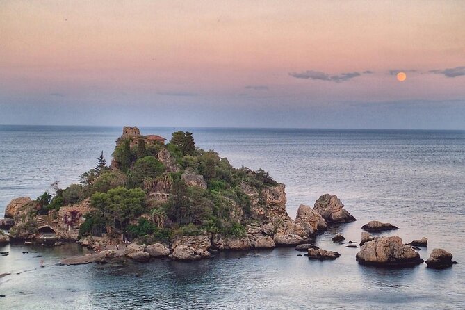 Half Day Private Tour to Messina Taormina and Castelmola