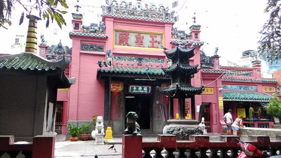 Half-Day Tour To Explore Saigon (Morning or Afternoon)