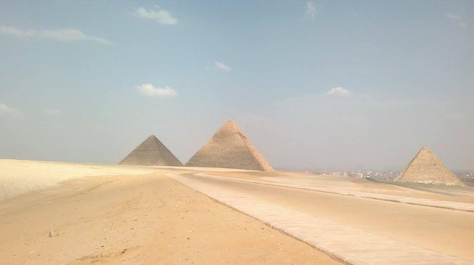 Half Day Tour To Giza Pyramids and The Sphinx From Cairo