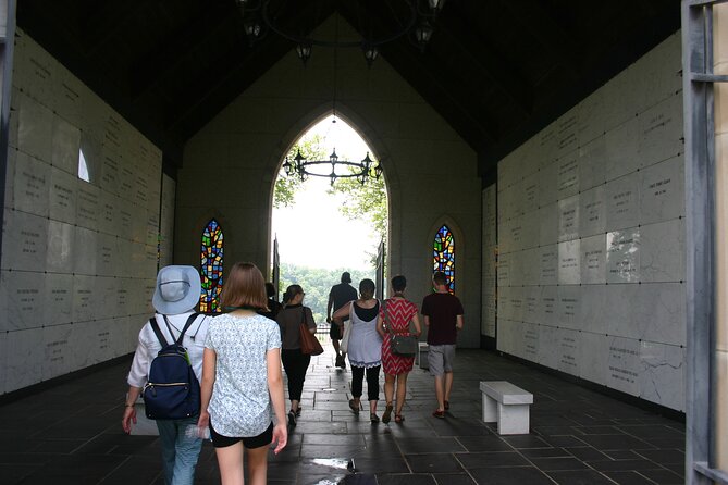 Highlights of Hollywood Cemetery Walking Tour - Panoramic Views of the James River