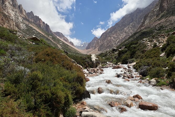Hiking in Cajón De Los Arenales From Mendoza or Uco Valley