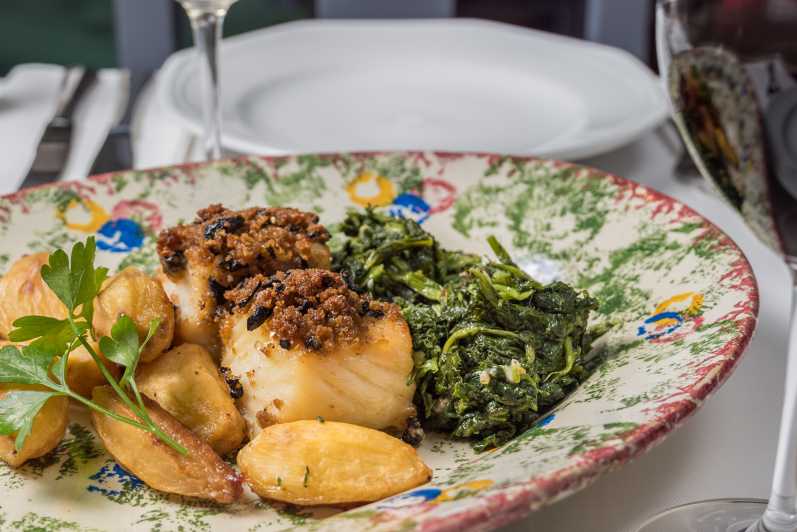 Hm: Cook Traditional and Taste Wine