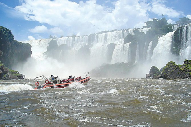 Iguazú Argentine Falls With Jungle Walk and Boat