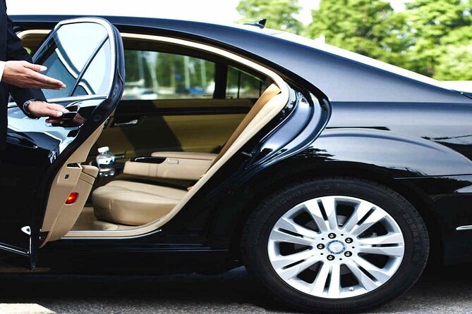 International Airport VIP Service(Expedited Arrival)& Free Transfer – No Waiting