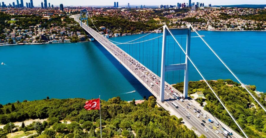 Istanbul: Bosphorus Cruise With 1 Stop on the Asian Side