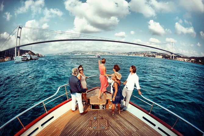 Istanbul: Spice Market and Bosphorus Tour - Tour Overview