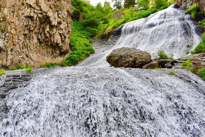 Jermuk (Waterfall), Noravank, Wine Tasting, Khor Virap