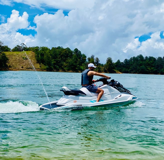 2 Best Jet-Ski Experiences In Guatape