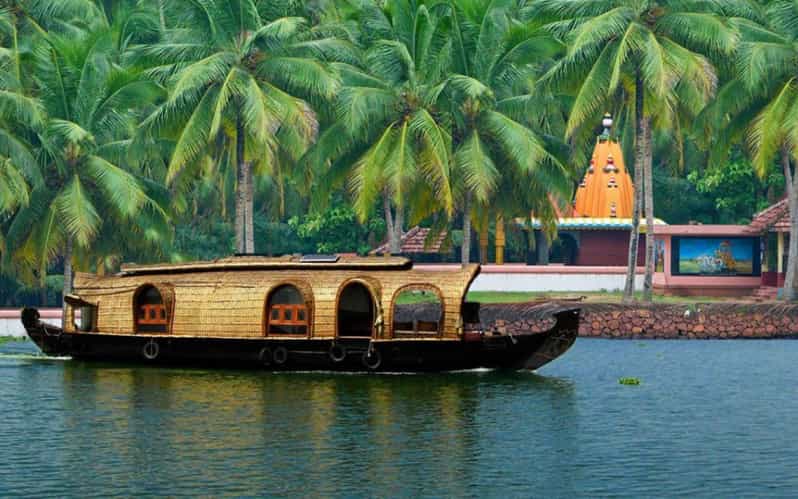 Kerala Beauty, Cochin With Alleppey Houseboat Tour (03 Days)