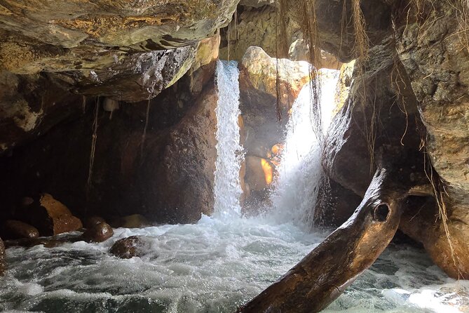 La Leona Waterfall and Lunch From Playa Del Coco