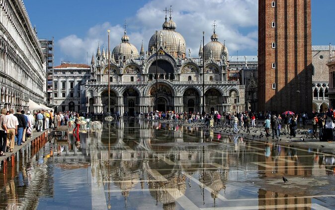 Like a Virgin: Gay Life in Venice From the Middle Ages to Present Days