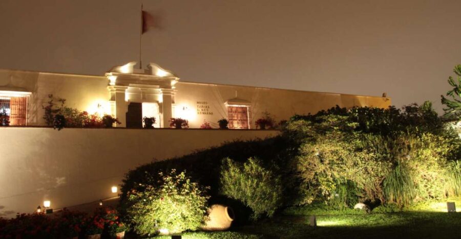 Lima: Huaca Ruins and Larco Museum at Night With Dinner - Tour Overview