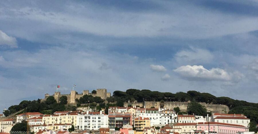 Lisbon: City Center Walking Tour, Viewpoints and Food Taste