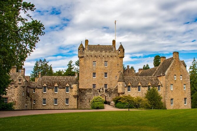 Loch Ness, Urquhart Castle & Culloden Battlefield Shore Excursion
